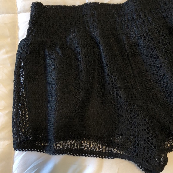 🌴Shell Net Layered Like Polyester Shorts Med. - Picture 6 of 8